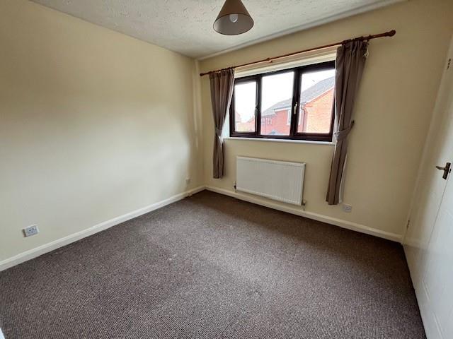 Bedroom 1.jpg