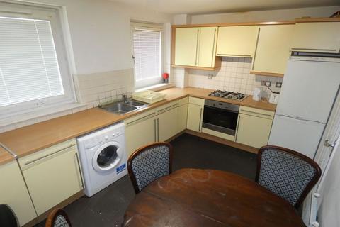 2 bedroom flat for sale, Stuart Crescent, Flat 2, Edinburgh EH12