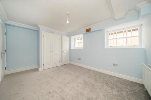 Apartment 4, Northumberland House Lower Square, Isleworth, TW7 6RL