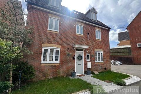 7 Cedar Way, Tonyrefail, Porth, CF39 8JN