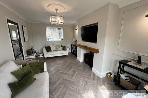 7 Cedar Way, Tonyrefail, Porth, CF39 8JN
