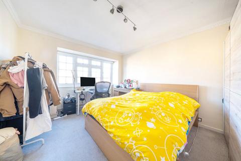 2 bedroom flat to rent, Sutton Court, Grange Road, London, W5