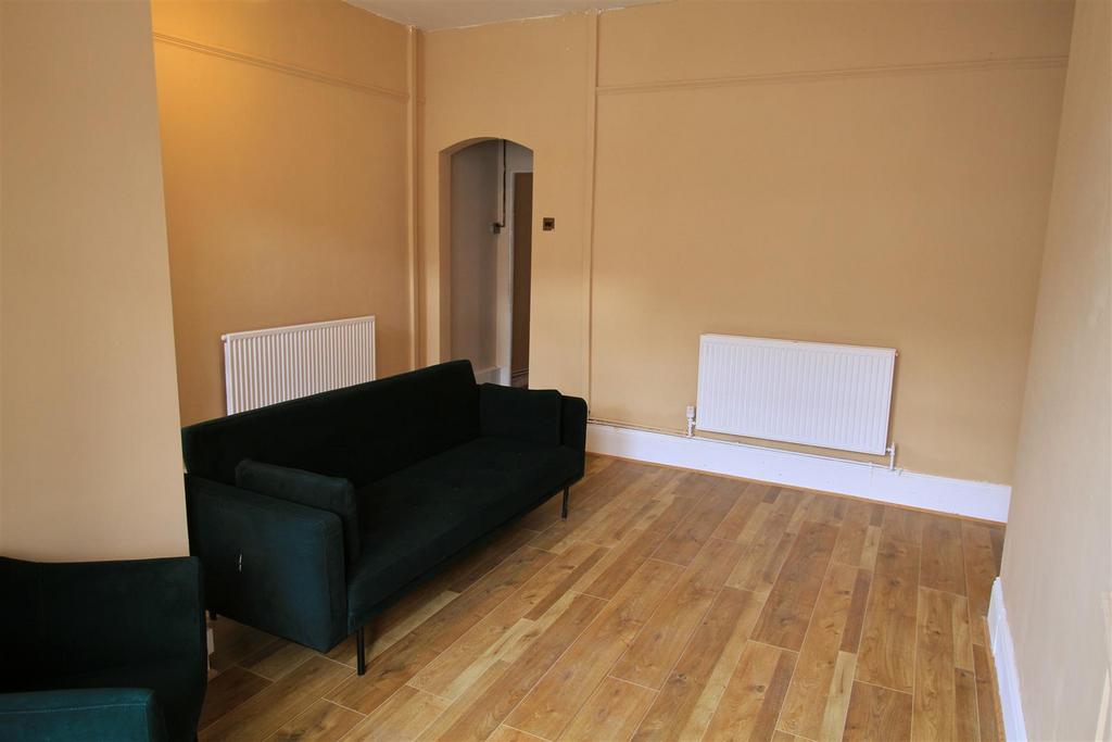 Lounge 1