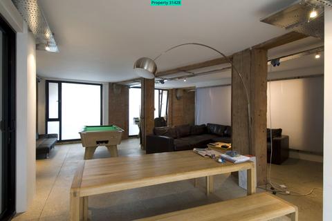 1 bedroom ground floor flat to rent, Andrews Road, London, E8 4QL