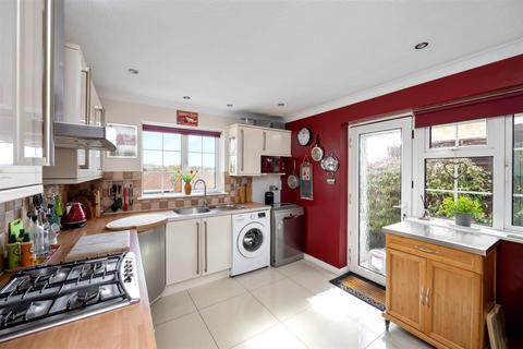 3 bedroom detached house for sale, Eldred Avenue, Westdene, Brighton