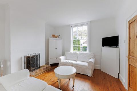 2 bedroom semi-detached house to rent, Gloucester Place, Windsor, Berkshire