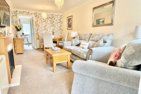 2 bedroom bungalow for sale, Shephard Mead, Tewkesbury GL20
