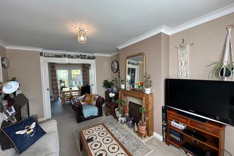 16 Morpeth Road, Peterborough, PE3 9PE