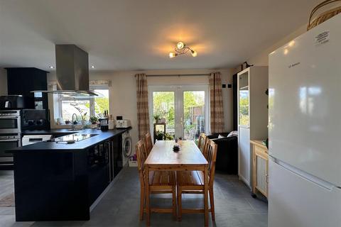 16 Morpeth Road, Peterborough, PE3 9PE