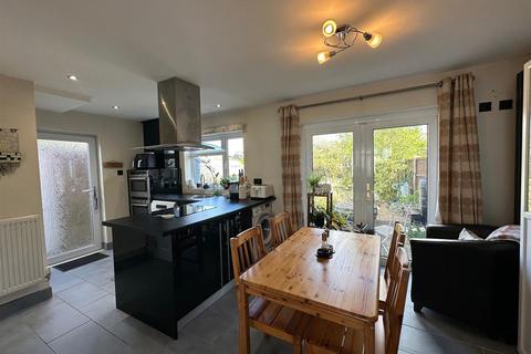 16 Morpeth Road, Peterborough, PE3 9PE