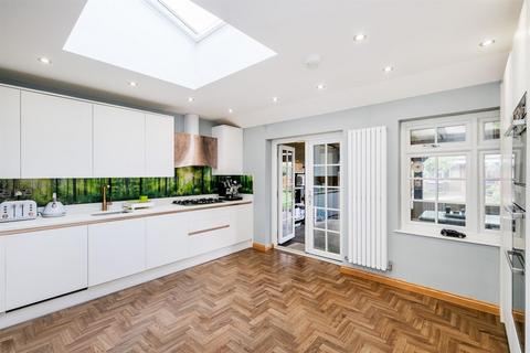 4 bedroom house for sale, Westward Road, Chingford