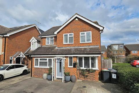 5 bedroom detached house for sale, Shore Close, Herne Bay, CT6 8FH