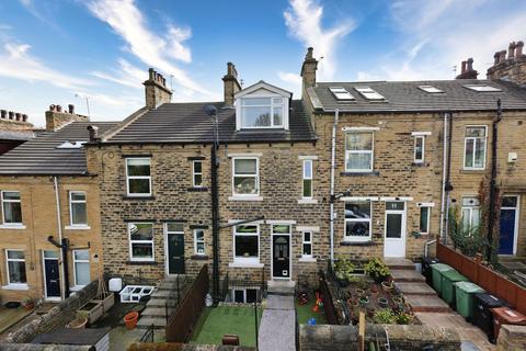 2 bedroom terraced house for sale, Low Bank Street, Farsley, Pudsey, West Yorkshire, LS28