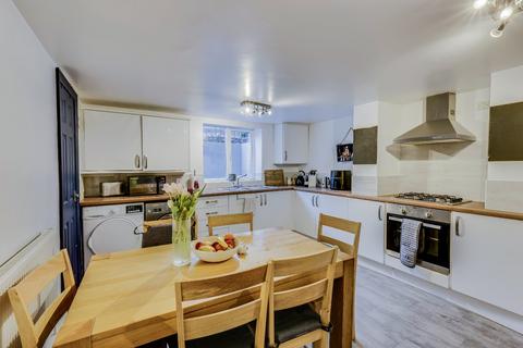 2 bedroom terraced house for sale, Low Bank Street, Farsley, Pudsey, West Yorkshire, LS28