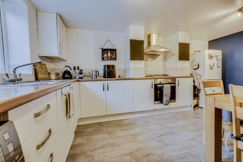 2 bedroom terraced house for sale, Low Bank Street, Farsley, Pudsey, West Yorkshire, LS28