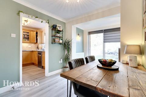 7 Appledore Drive, Carlton Colville, Lowestoft, NR33 8DJ