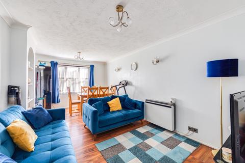 71 Lowry Crescent, Mitcham, CR4 3NX