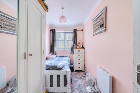 71 Lowry Crescent, Mitcham, CR4 3NX