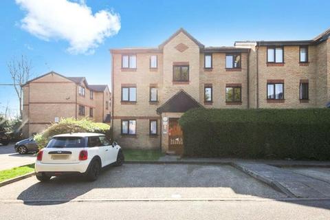 1 bedroom apartment for sale, Woodfield Close, Enfield EN1