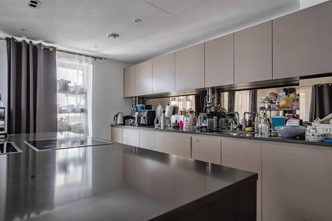 2 bedroom flat for sale, Faulkner House, Hammersmith, London, W6