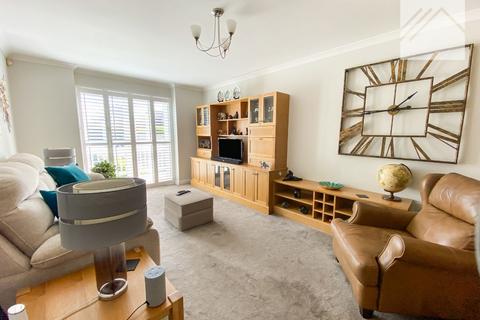 2 bedroom flat for sale, Hamilton Court, Canvey Island