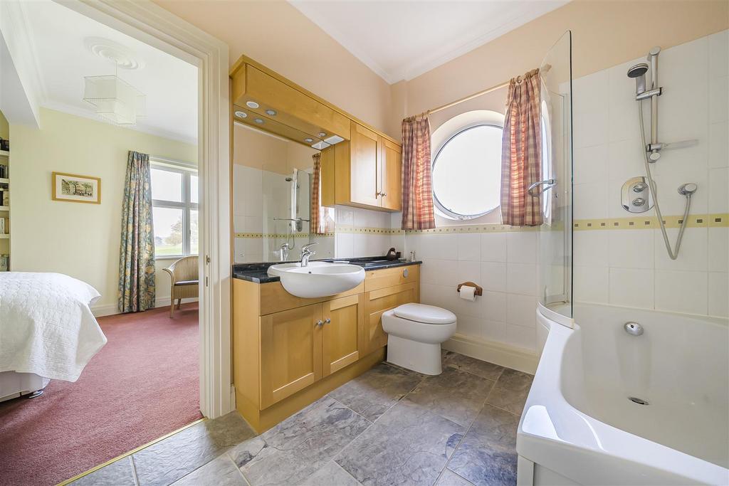 Cottage 5.jpg