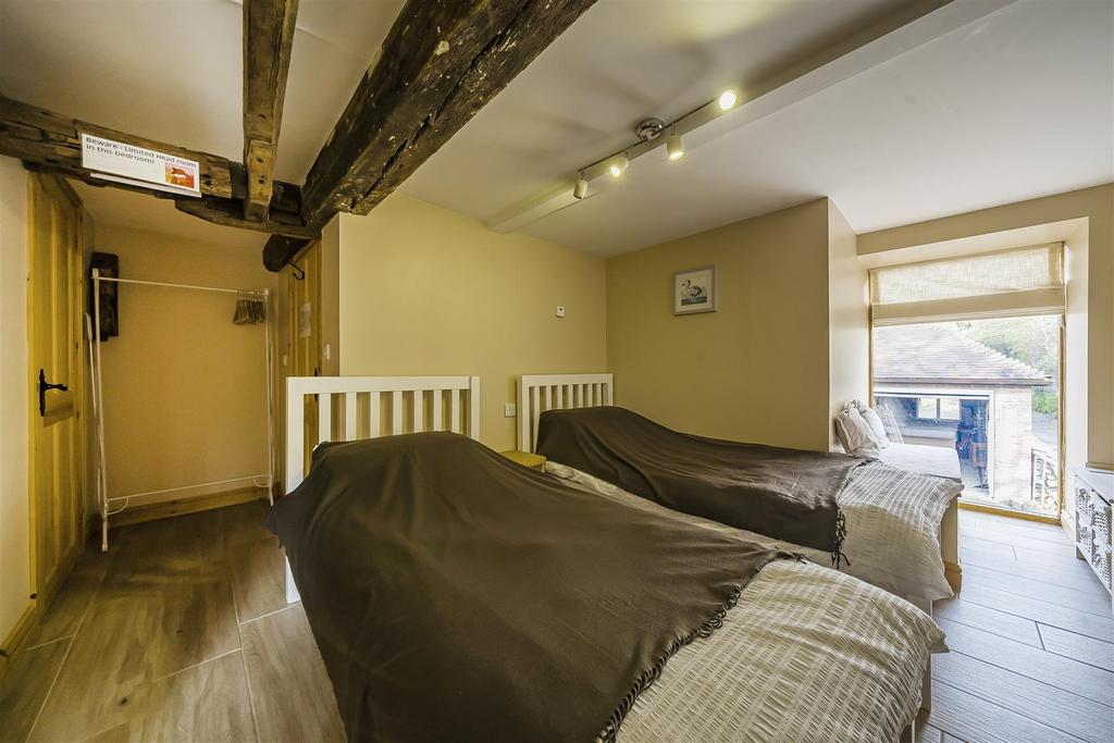 Cottage 6.jpg
