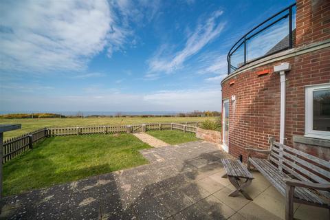3 bedroom apartment for sale, Totland Bay, Isle of Wight
