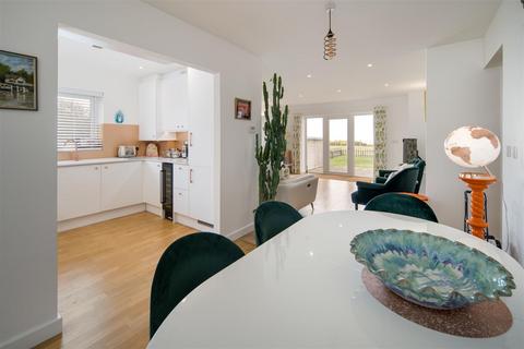3 bedroom apartment for sale, Totland Bay, Isle of Wight