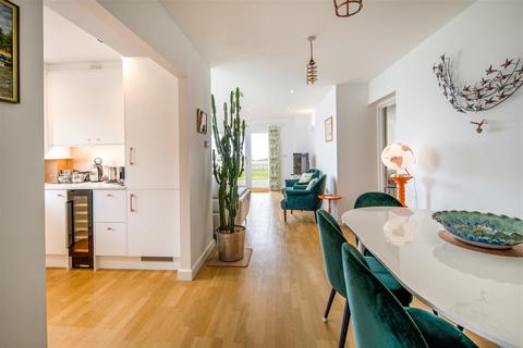 3 bedroom apartment for sale, Totland Bay, Isle of Wight