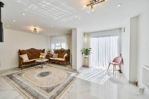 2 bedroom flat for sale, Wilsmere Drive, Northolt, UB5