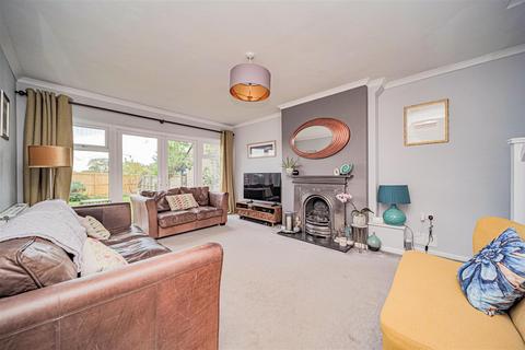3 Great Parks, Holt, Trowbridge, BA14 6QP