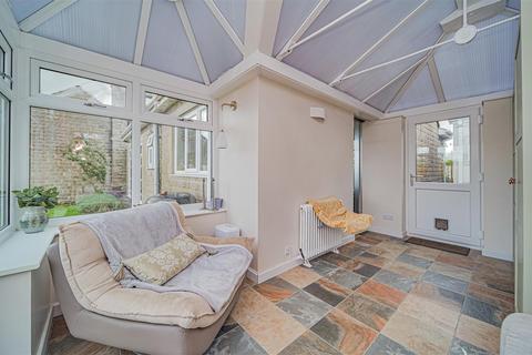 3 Great Parks, Holt, Trowbridge, BA14 6QP