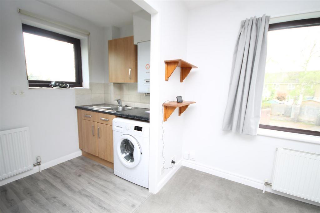 Kitchen area 2.JPG