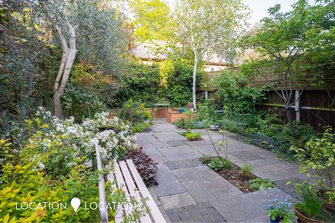 148 Lordship Road, London, N16 0QL