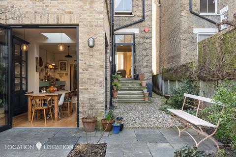 148 Lordship Road, London, N16 0QL