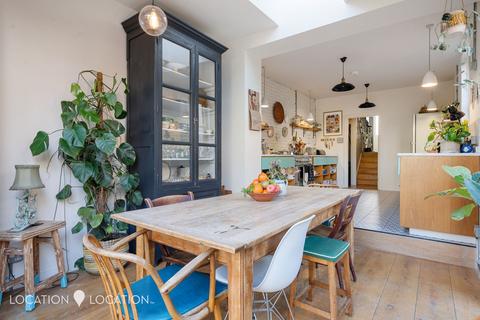 148 Lordship Road, London, N16 0QL