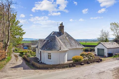 2 bedroom cottage for sale, Rait, Fingask, PH2