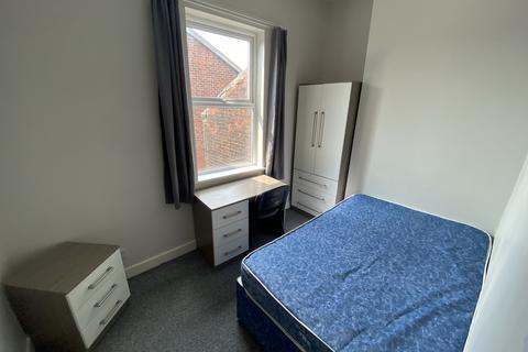4 bedroom house to rent, Wellfield Road, Preston PR1