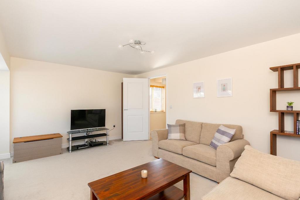 0 G7 CLCV - Living Room A.jpg