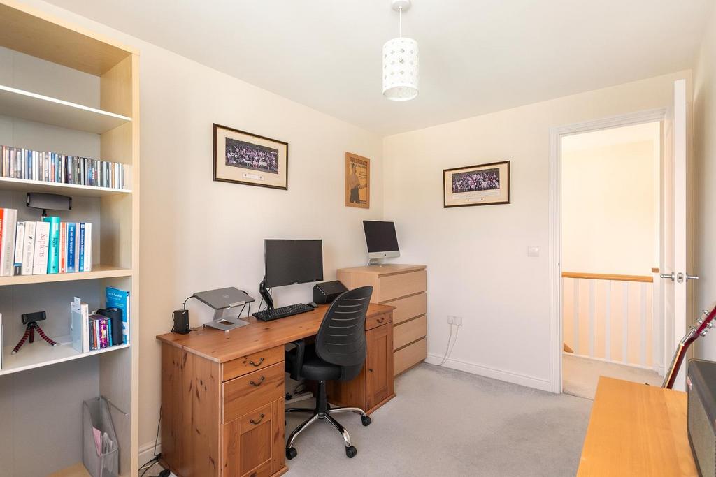 0 G7 CLCV - Bedroom G.jpg