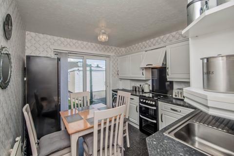 2 bedroom bungalow for sale, Kings Road, Wrose, Bradford, BD2
