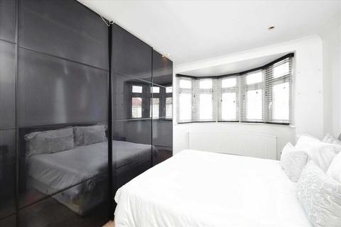 4 bedroom detached house for sale, Tenby Avenue, Harrow