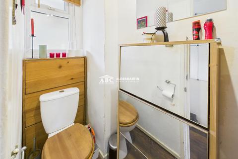 undefined, Belle Vue Estate, London