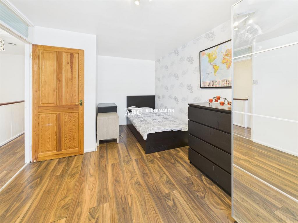 CAM03215 G0-PR0066-STILL012.jpg