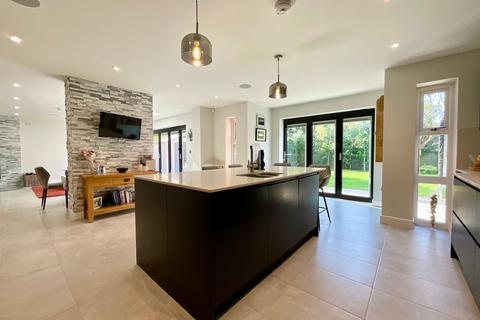 21 Danebower Road, Stoke-on-trent, ST4 8TJ