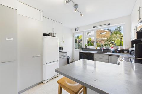 4 bedroom detached house for sale, Frithwood Avenue, Northwood HA6