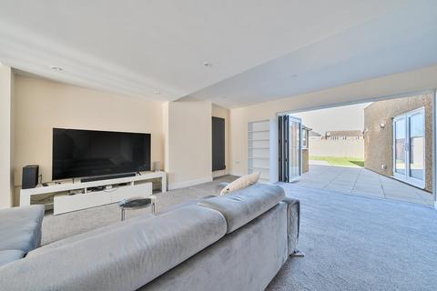 3 bedroom semi-detached house for sale, Regent Street, Stotfold, SG5