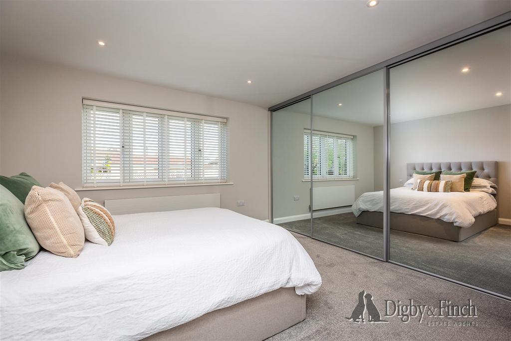 19 Stirling Road, Stamford, PE9 2 XF-35watermarked.