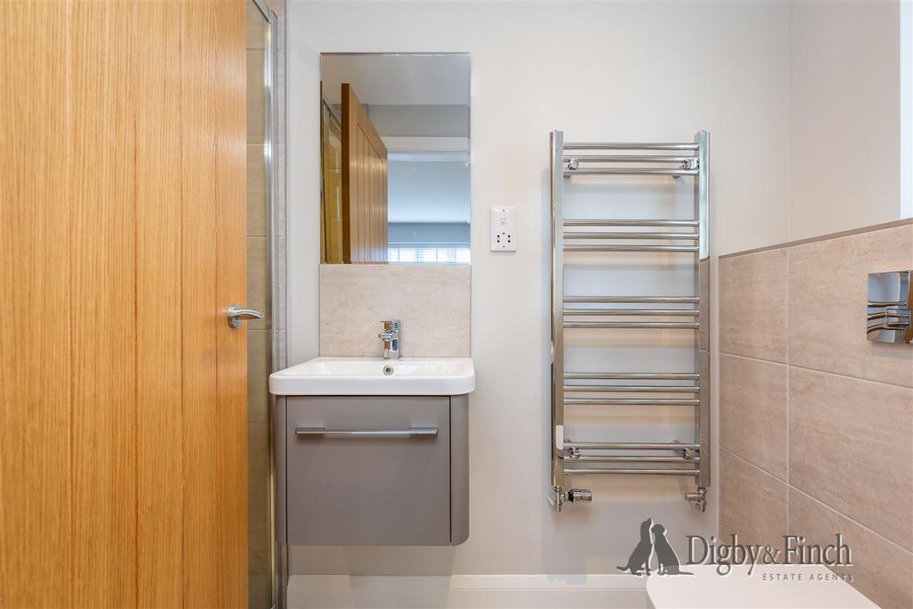 19 Stirling Road, Stamford, PE9 2 XF-34watermarked.
